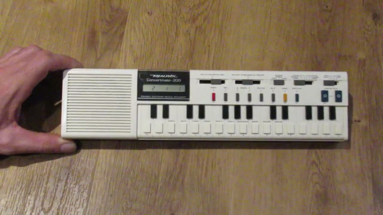 A brief but spectacular look at my small and spectacular Realistic Concertmate 200 (Casio VL-1)