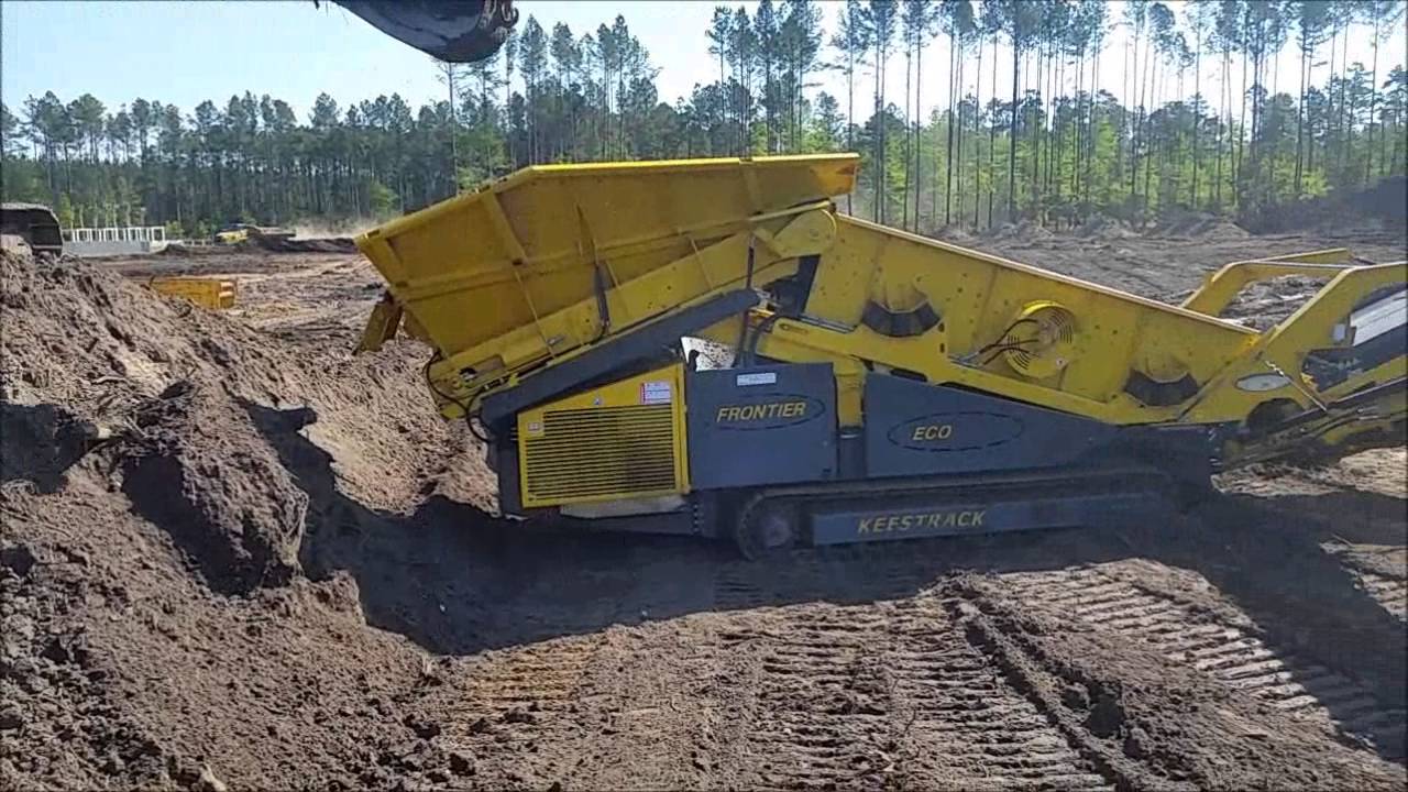 Keestrack Frontier/K6 Screening Organics from Topsoil