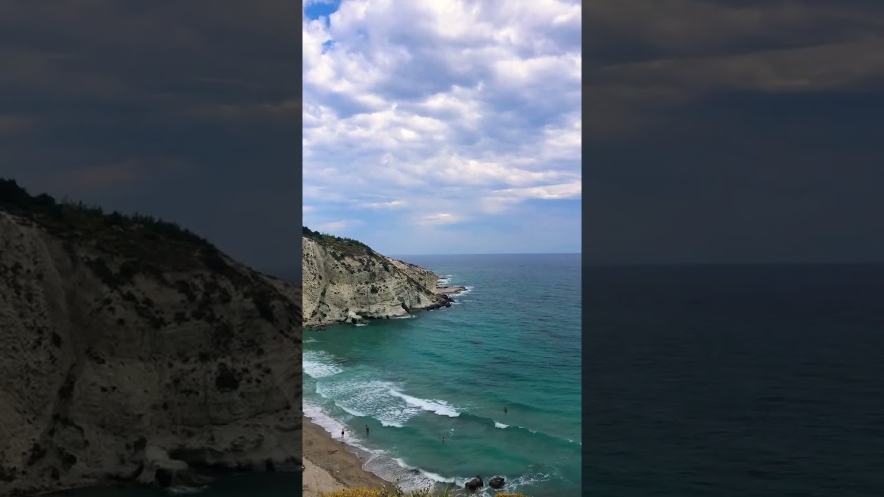 Secluded beach in &Ccedil;eşme