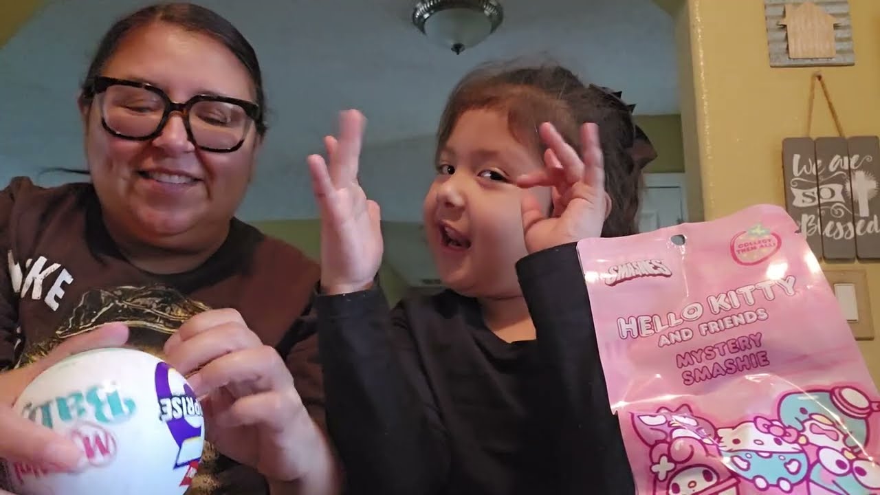 Opening bling bag hello kitty n a supirzes Ball see what Trinity AKA China got #memories #fun 
