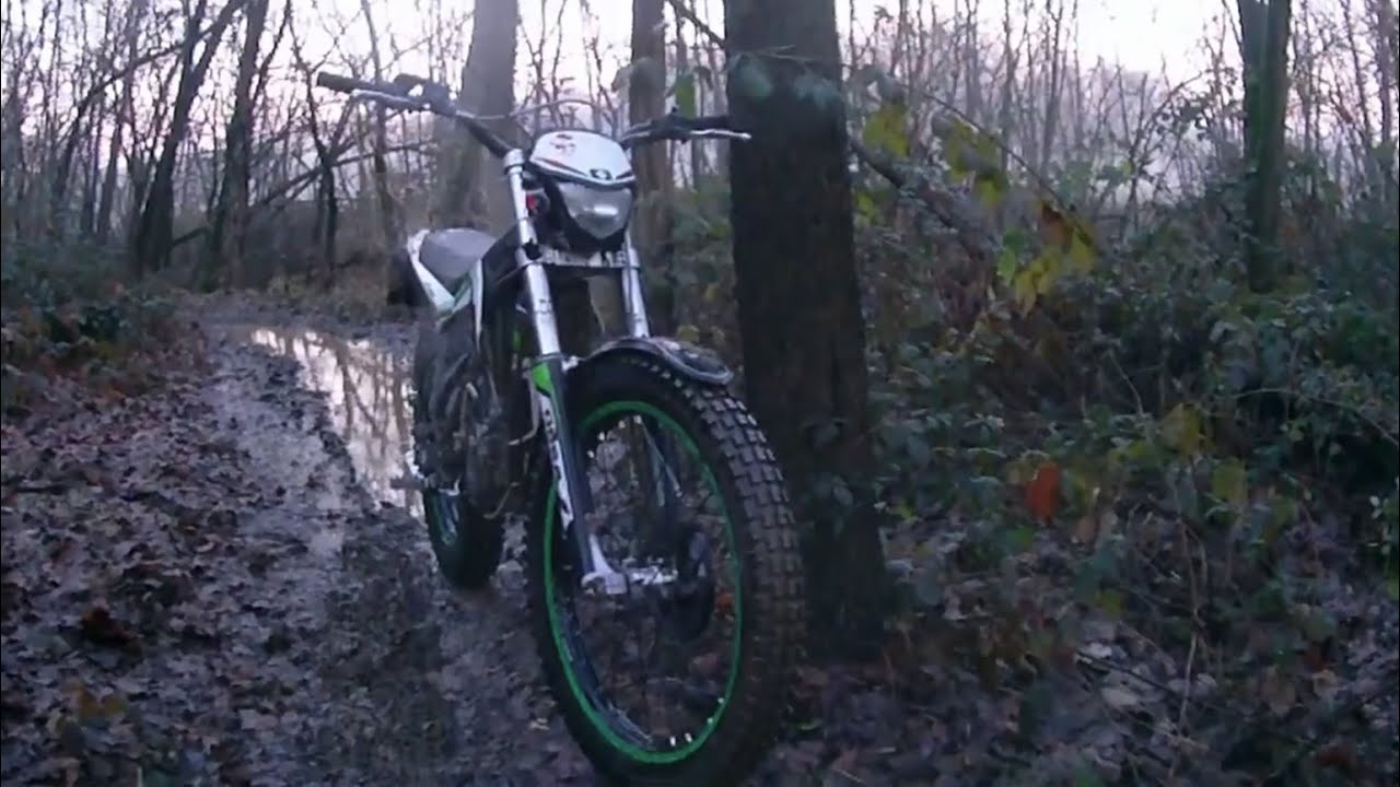 Ossa Explorer in dry river