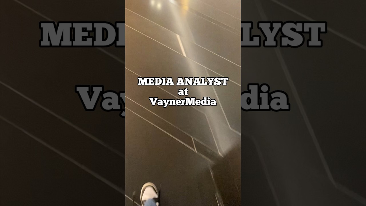 Day in the Life of a MEDIA ANALYST at VaynerMedia! #mediaanalyst #vaynermedia #advertising #shorts