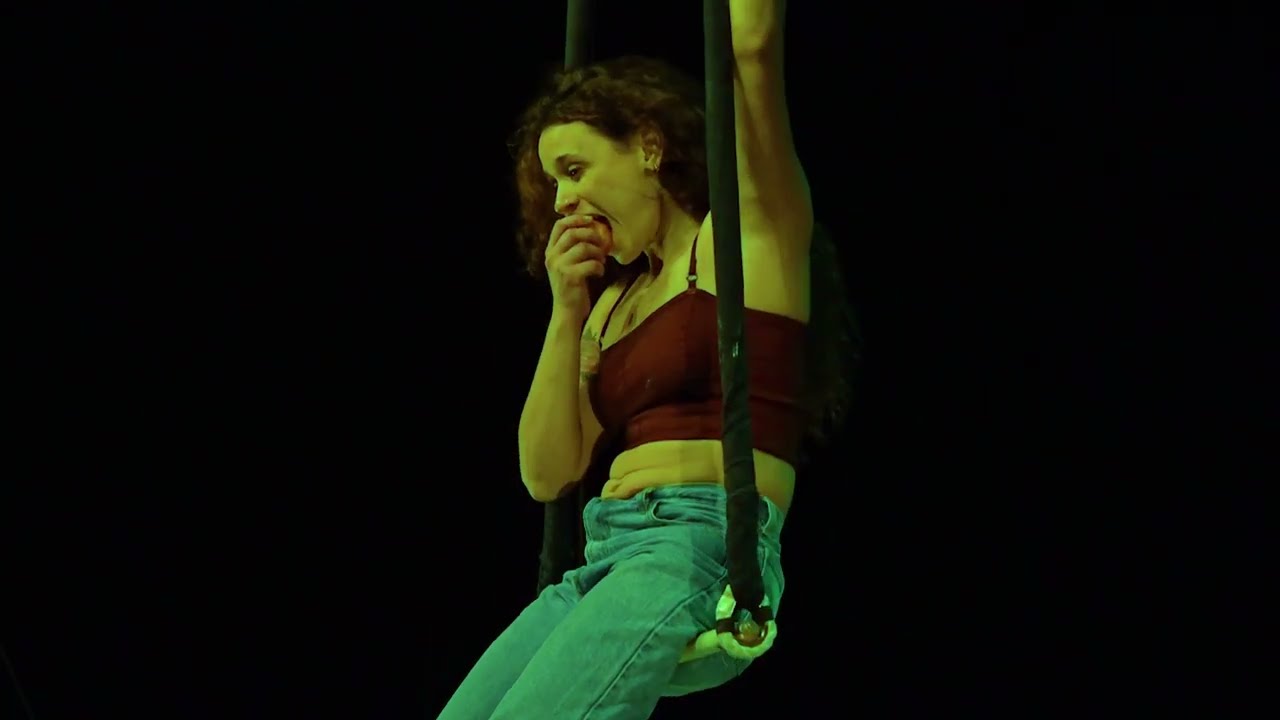 CONTEMPORARY CIRCUS THEATRE ACT - VERONICA SANDRA - I HAVE TO TELL YOU..
