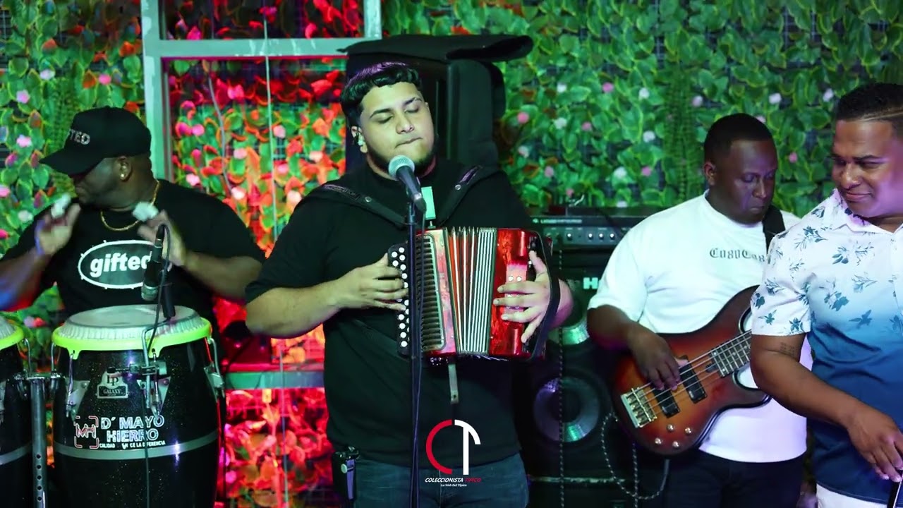 Henry La Voz y El Cuarteto Terrible - La Parrandera Video En Vivo