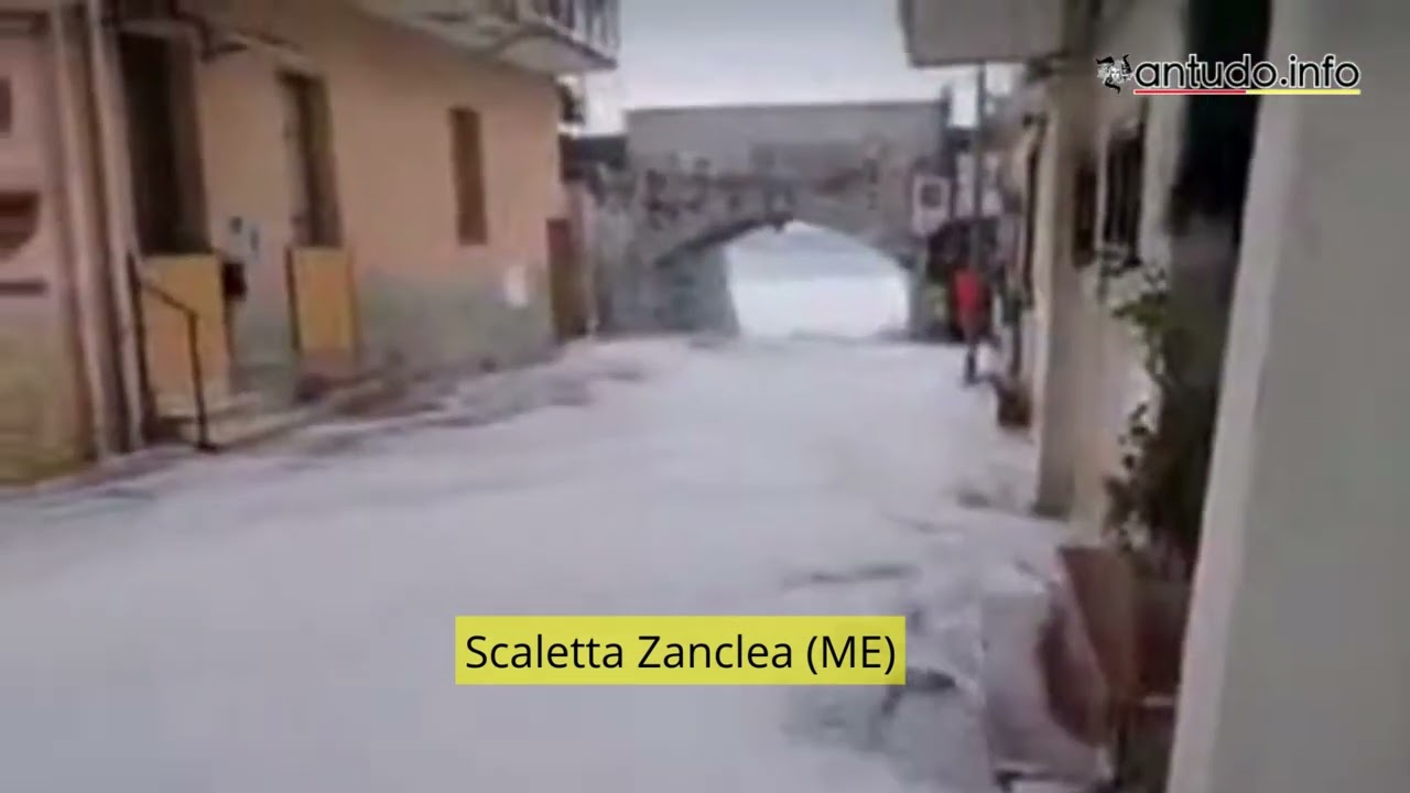Mareggiata a Scaletta Zanclea (ME)
