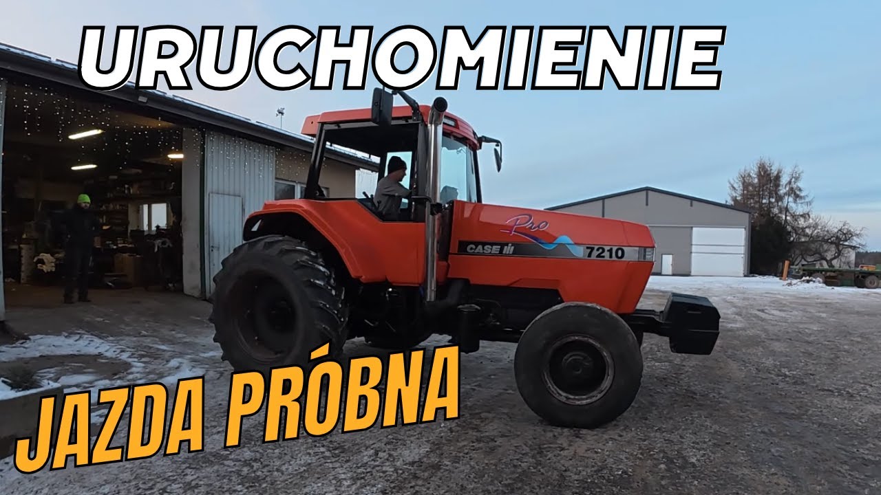 Pomarańczowy Case IH Magnum 7210 Pro zmienia stanowisko.