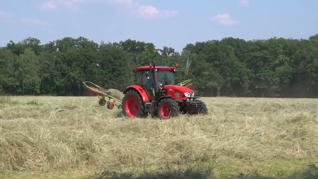 Zetor dancing with Claas