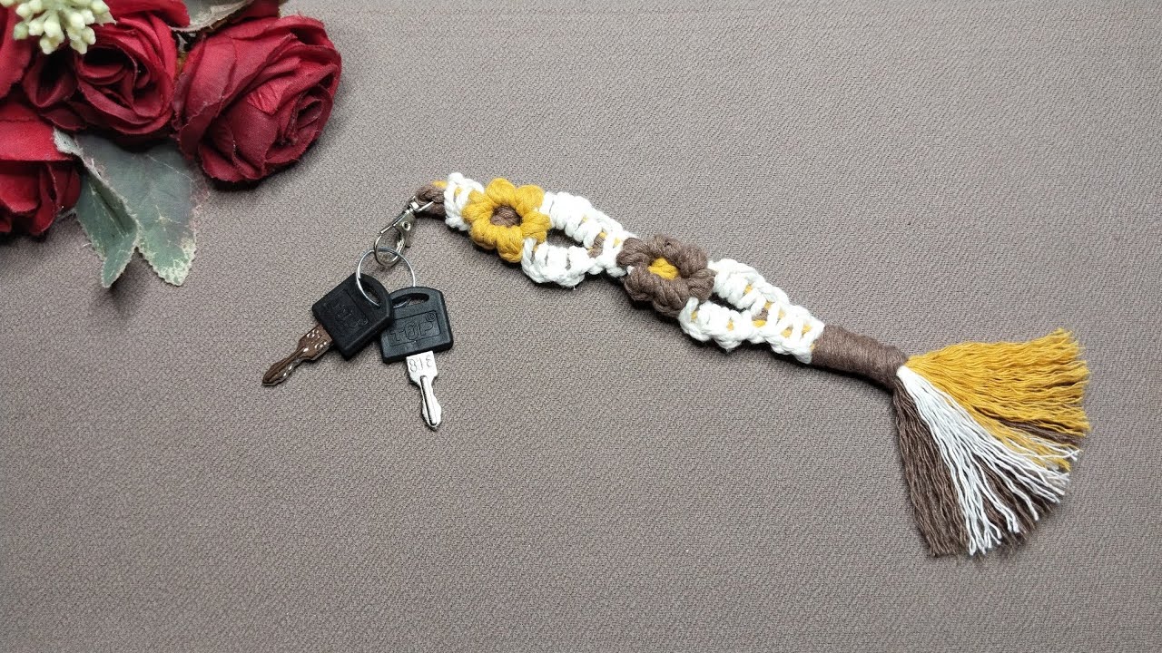 DIY Macrame Daisy Flower Keychain with Three Colors