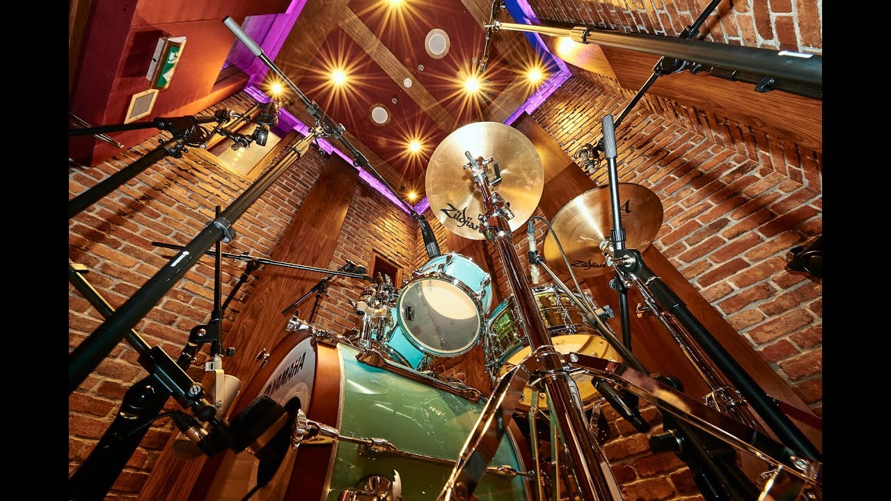 RECORDING STUDIO TOUR of Distant City Studios