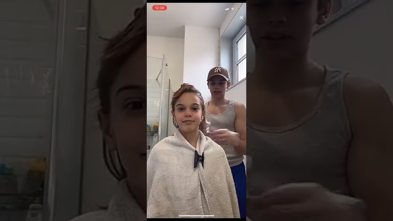 Léane et Maël font une coloration à la petite sœur de Maël ( partie 3 )