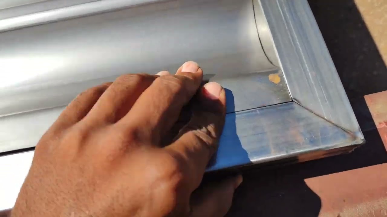 FABRICAÇÃO DE UMA PORTA DE CORRER EM CIMA