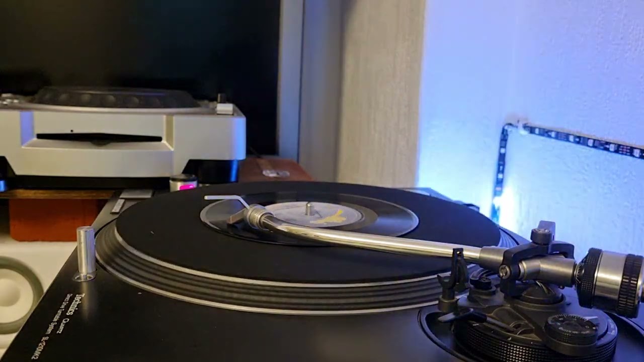 Wham - Everything She Wants - Epic - 1984 - 7