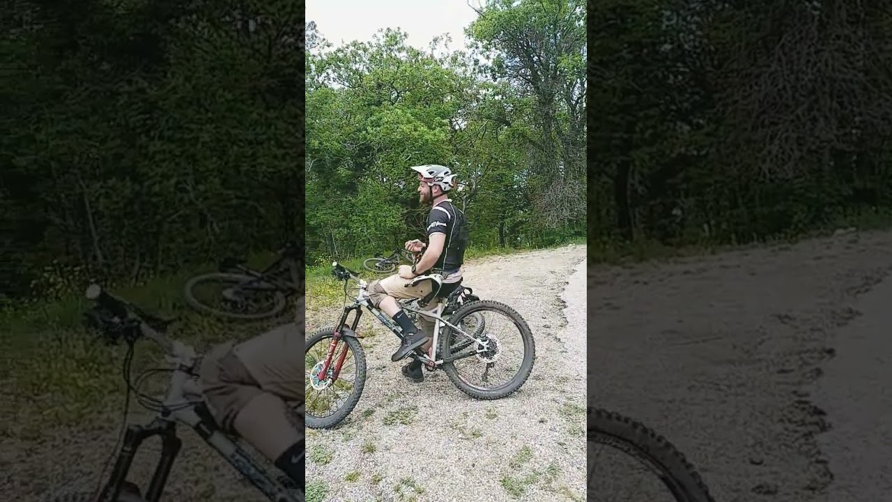 En haut de NDA pour une derni&egrave;re descente 🥰 #vtt #vttenduro #vttallmountain #mtb