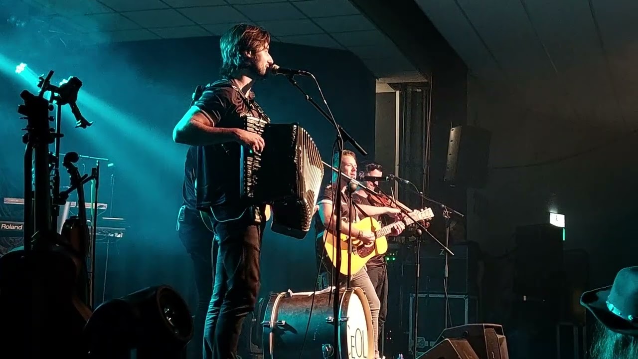Ceol supporting Nathan Carter at Leeds - Big Strong Man