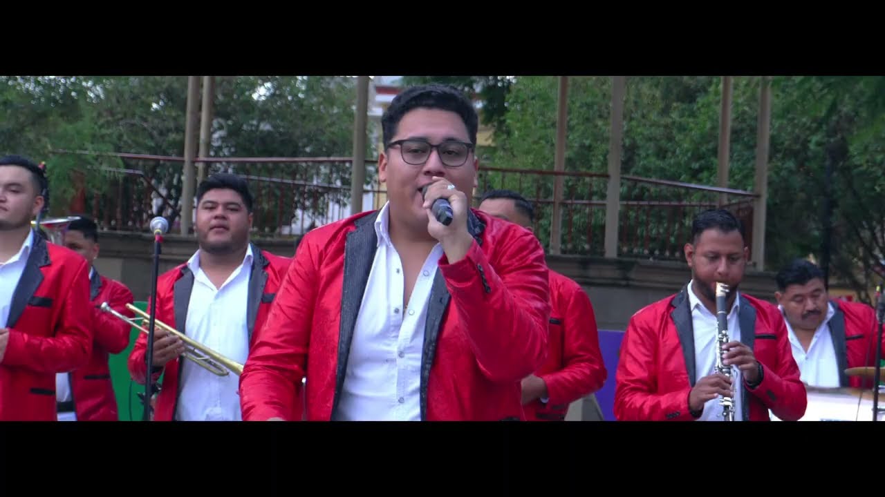 Banda Real De Morelos - Mirando Las Estrellas ( Cover en vivo )