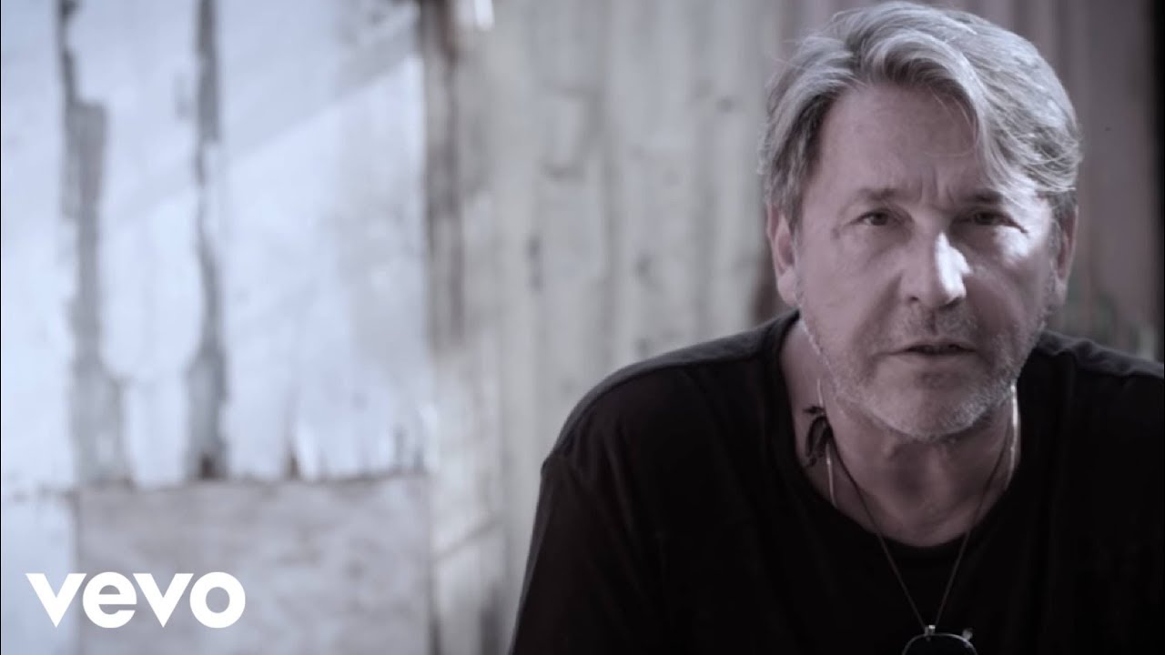 Ricardo Montaner - Aunque Ahora Est&eacute;s Con El (Official Video)