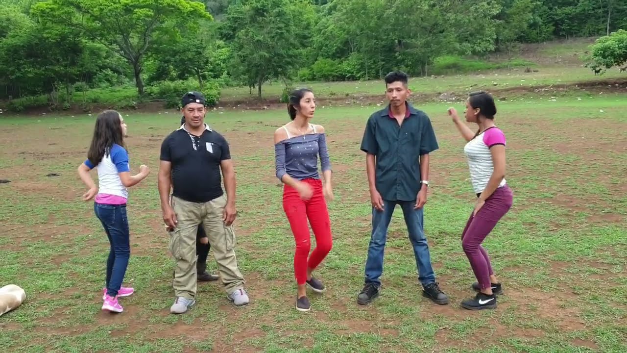 Y ASI CE BAILA LO MAS NUEVO DE EL REGUETON YURI VS DANIELA ERIKA VS LEYDI QUIEN GANARA😍😍