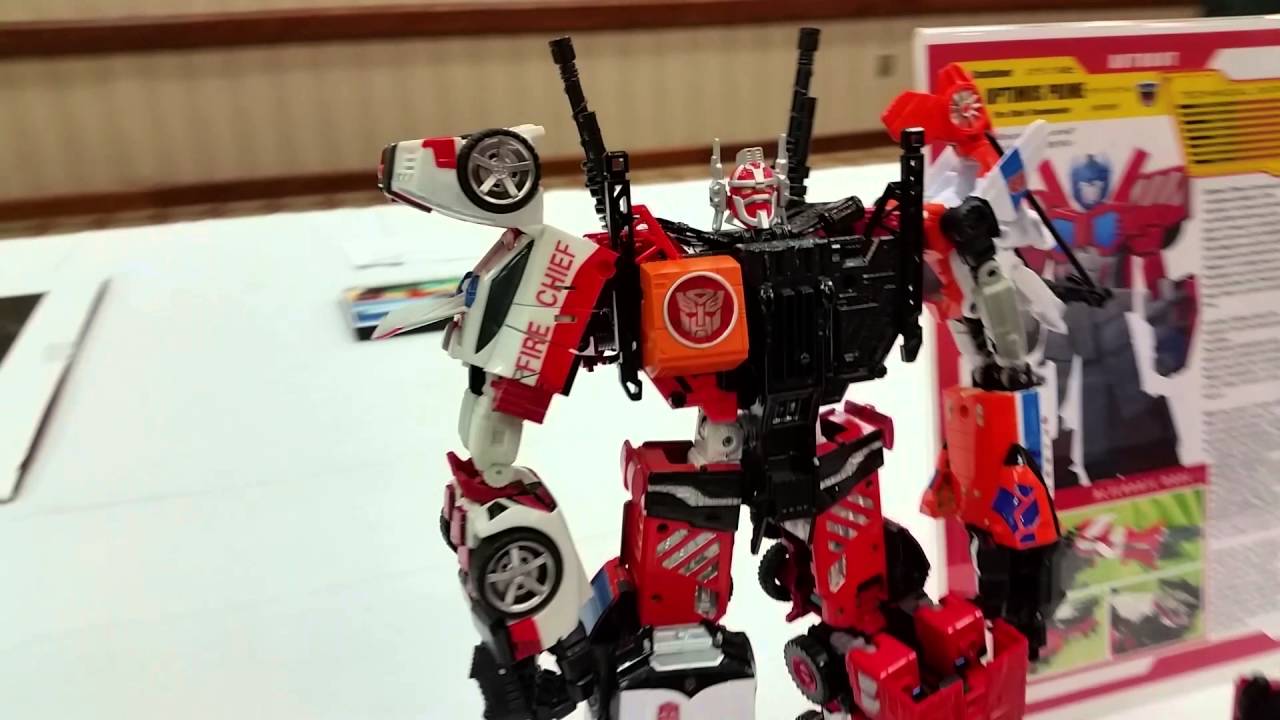 Botcon 2016 - Transformers Custom Figure, Diorama, and Art Contest