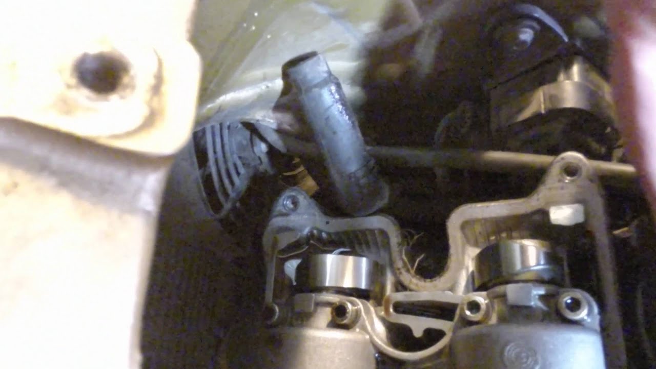 Aprilia RSV1000R Factory - DIY measure and change Valve Clearance
