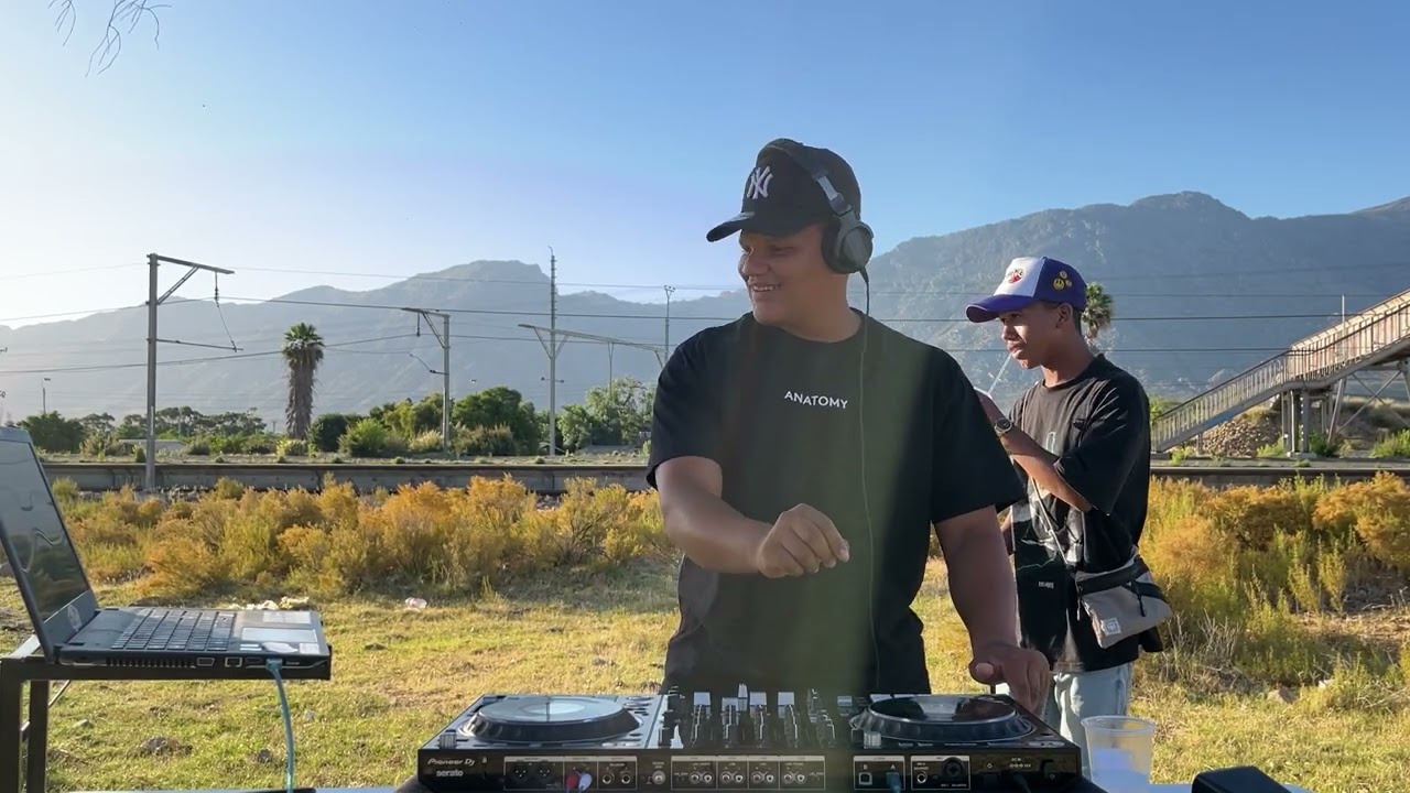 DJ ICE KING JNR - Festive 2023 Show