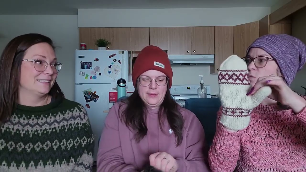 Cozy Up Knits episode 314: Merry Christmas! And Happy New Year!!