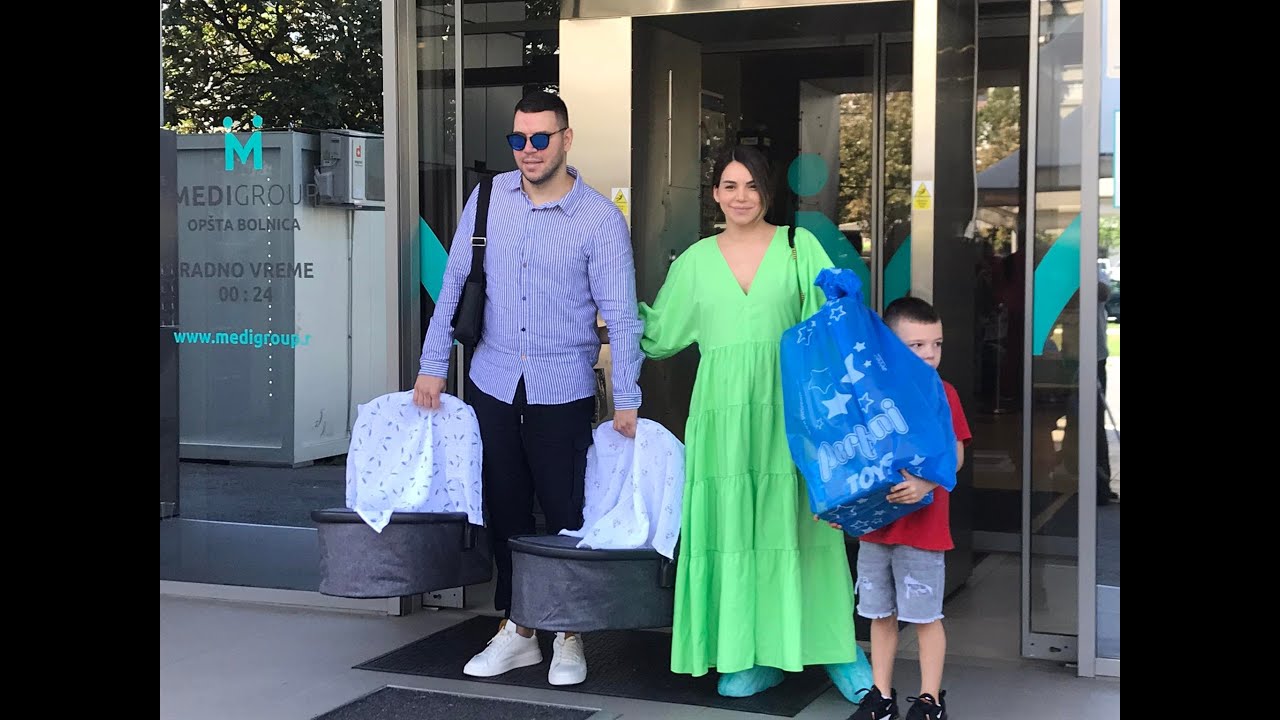 Ivana Pavković izašla iz porodilišta sa sinovima - sija od sreće, a Petar nosi blizance