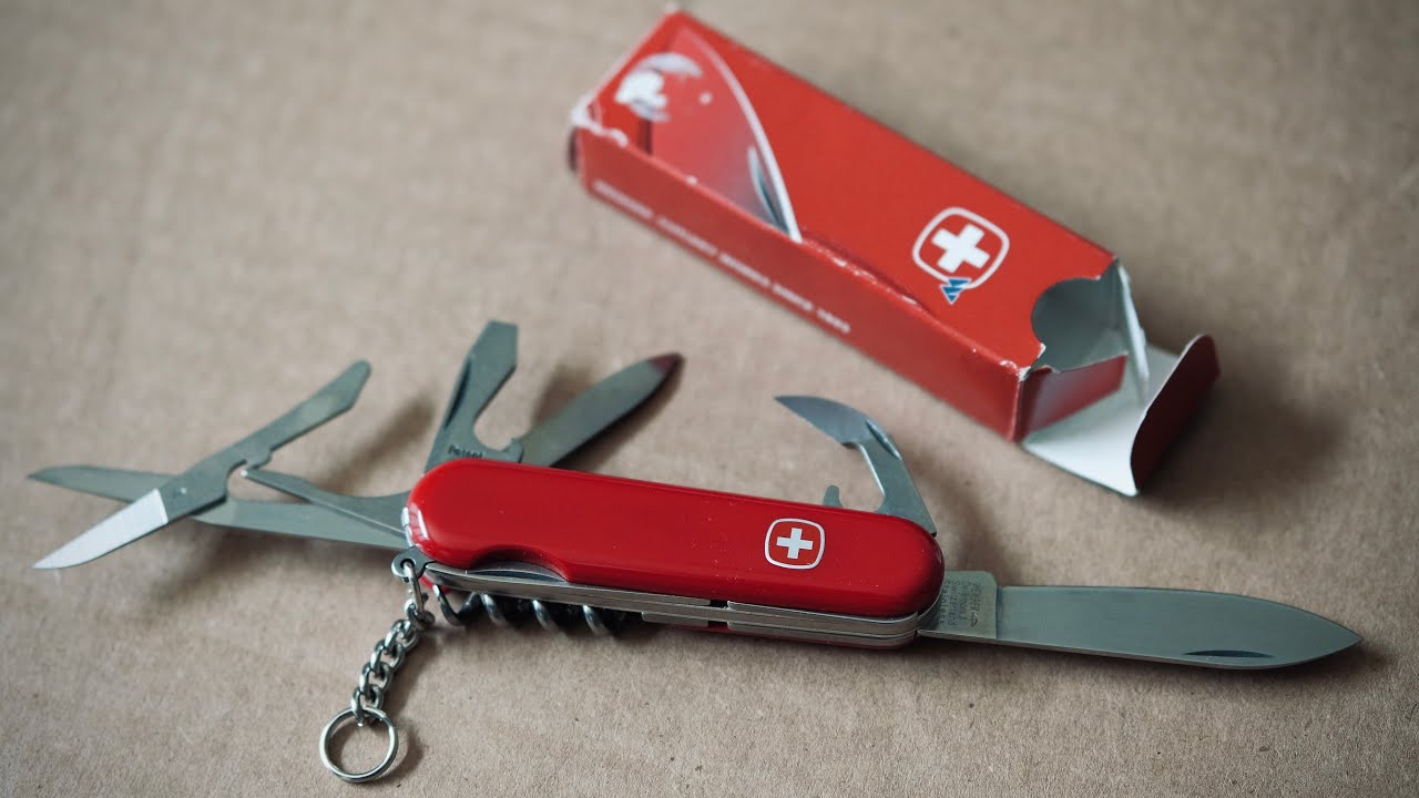 SwissBuck Sidekick vs Wenger Traveler