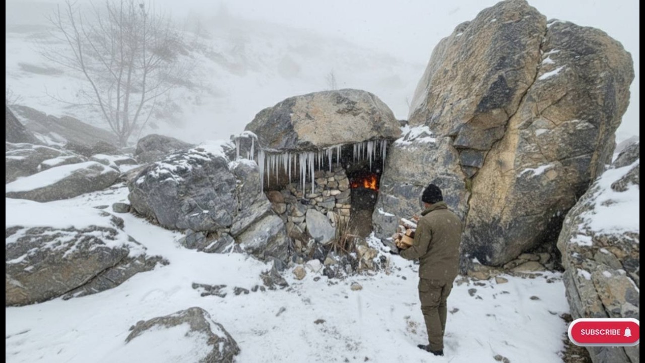 extreme weather survival shelter/winter camping in the snow-blizzard sounds for sleeping