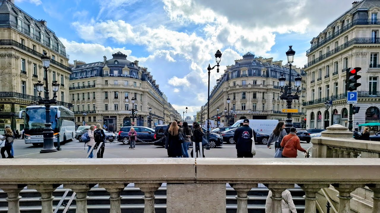 A little drive through Paris..