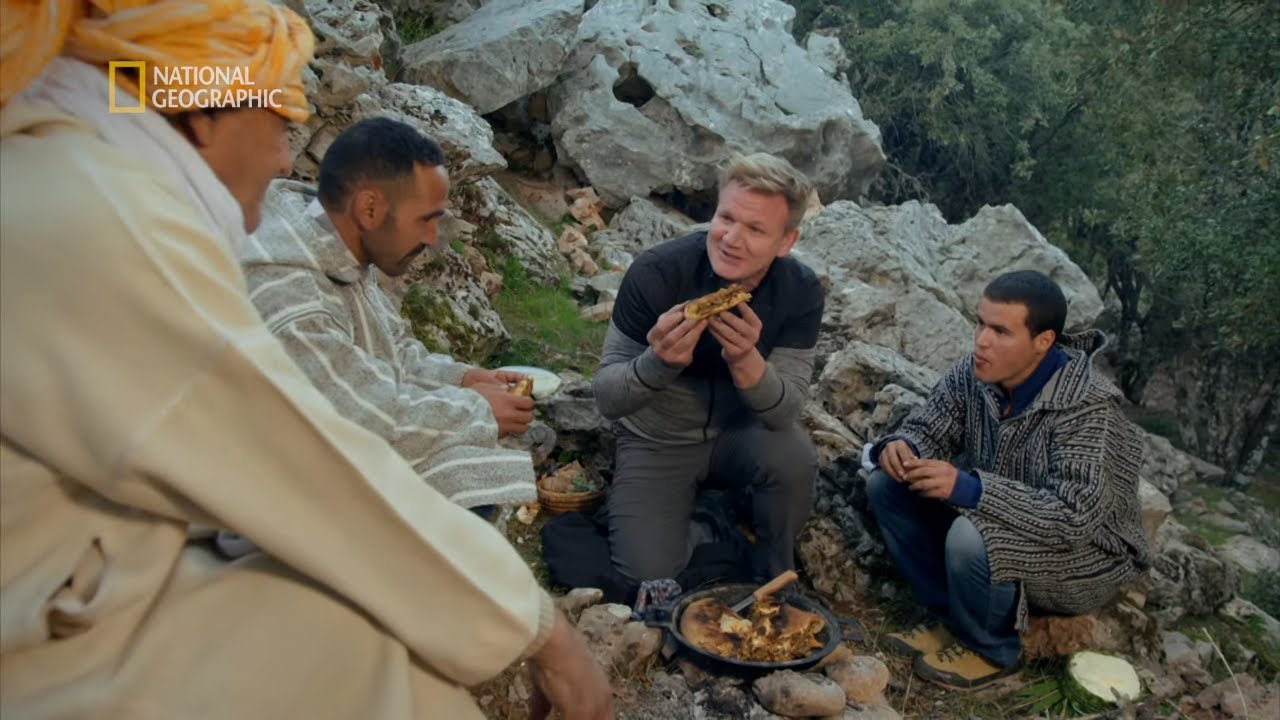 Berberska pizza z ogniska zrobiła na nim wrażenie! [Gordon Ramsay: świat na talerzu]