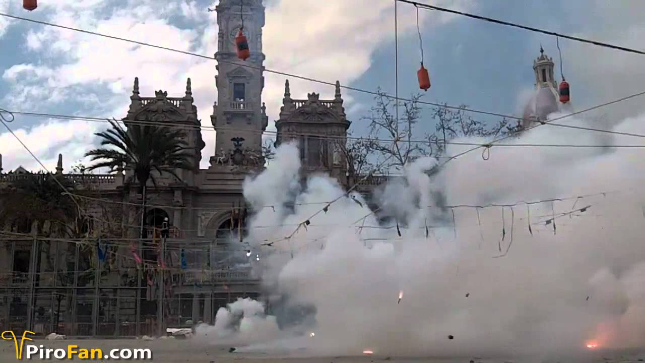 Mascletà 19 de Marzo Fallas 2012 - Pirotecnia Caballer (Vicente)