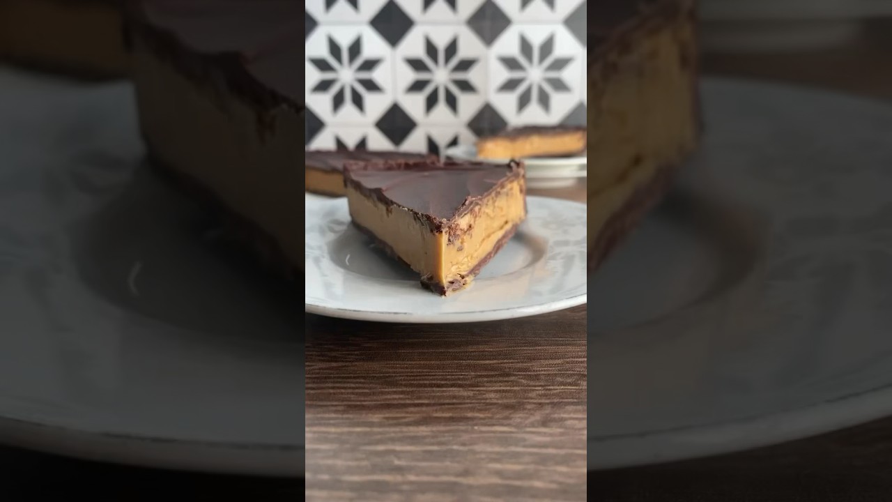 Reese&rsquo;s Peanut Butter Cup Pie! #dessertrecipe #reesespeanutbuttercups #peanutbutter #nobakerecipe