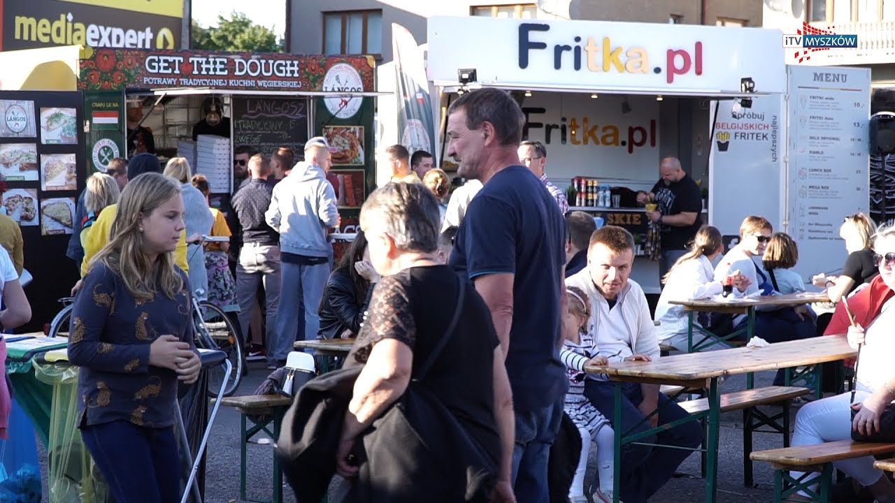 MYSZKÓW - Żarciowozy na Placu Dworcowym