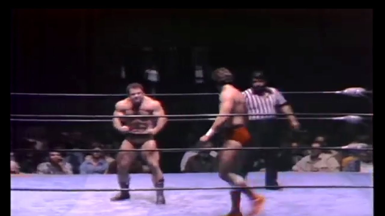 1981 02 06 Gino Hernandez vs Ivan Putski