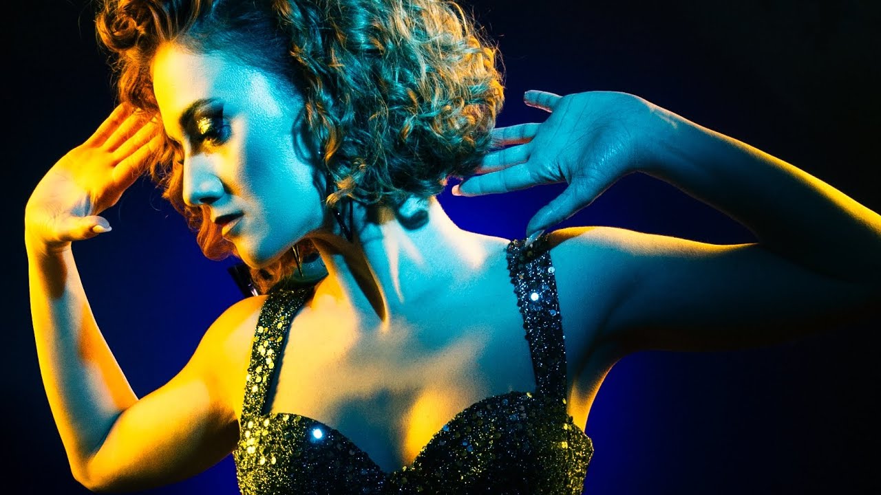 @AlexandraCraescuMusic  - Golden Hooks live