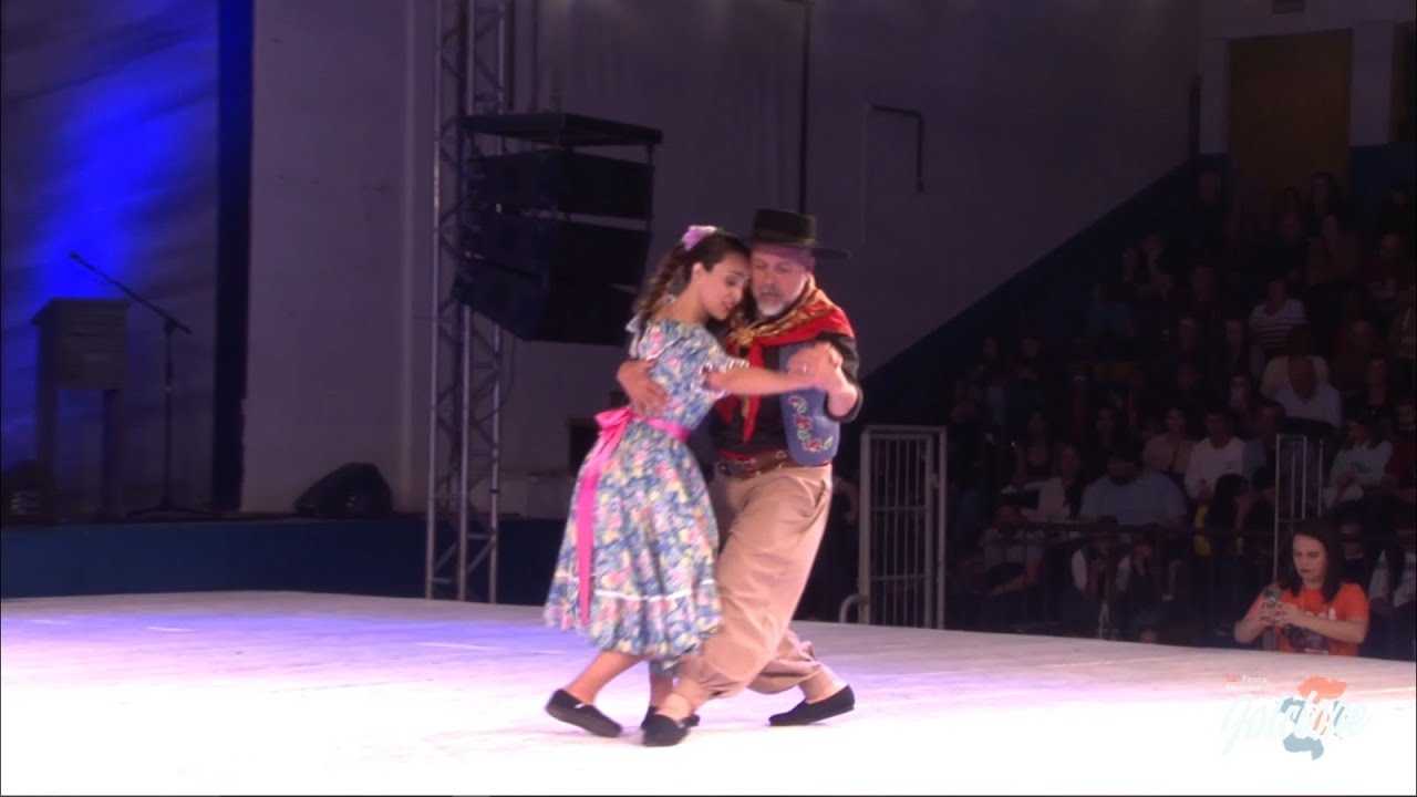 Bichi & Diamela - Rasguido Doble | Ballet Popular Sueñero | 13ª Festa Mundial do Folclore | 2024