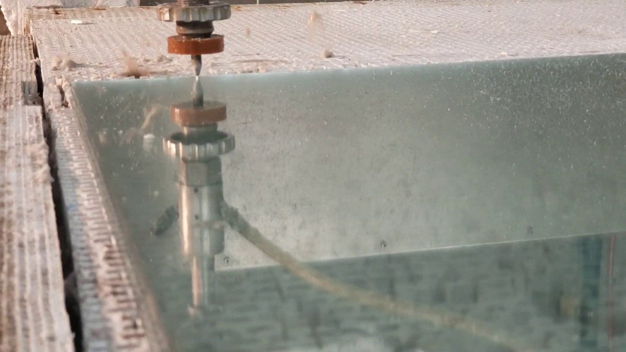 Water jet glass cutting / Victoria Balva Glass Studio