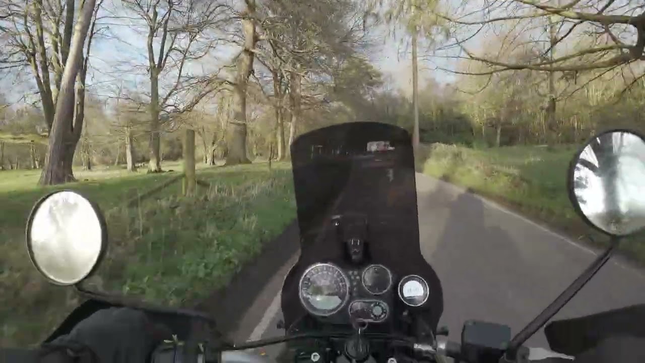 Royal Enfield Himalayan 411 Commuting