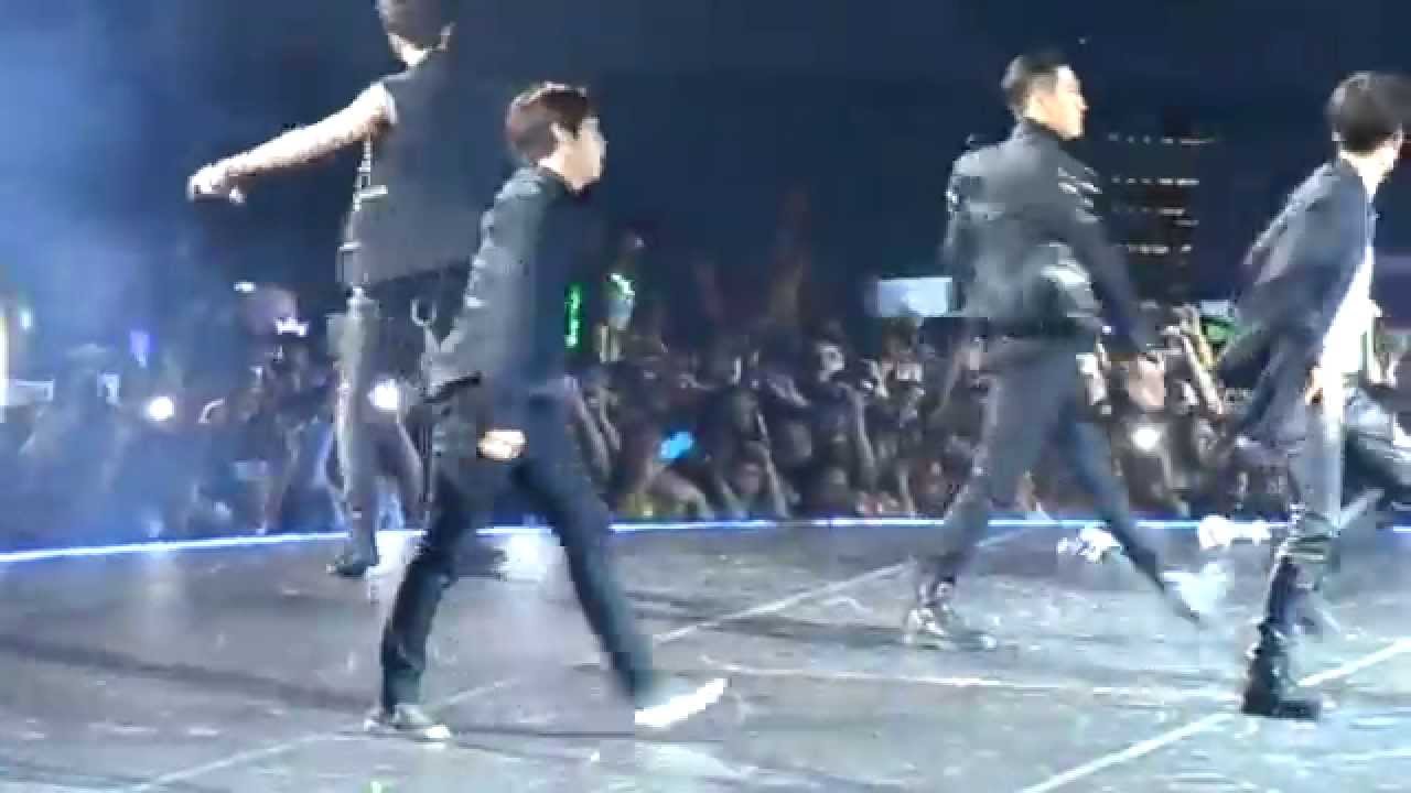 B.A.P One Shot  MUSIC BANK MEXICO 30/10/14