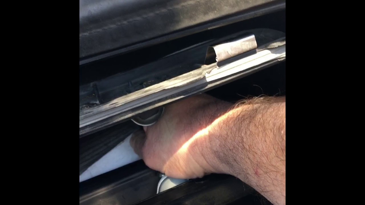 Mercedes ML350 cabin air filter replacement