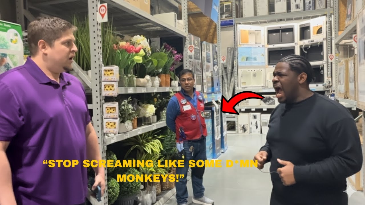 Screaming in Stores Prank!