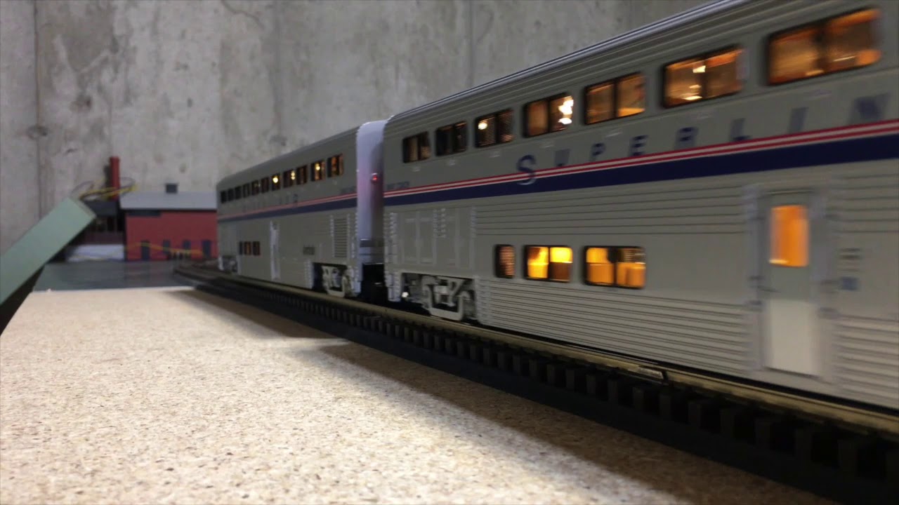 Amtrak 70' Superliner Passenger Set by MTH