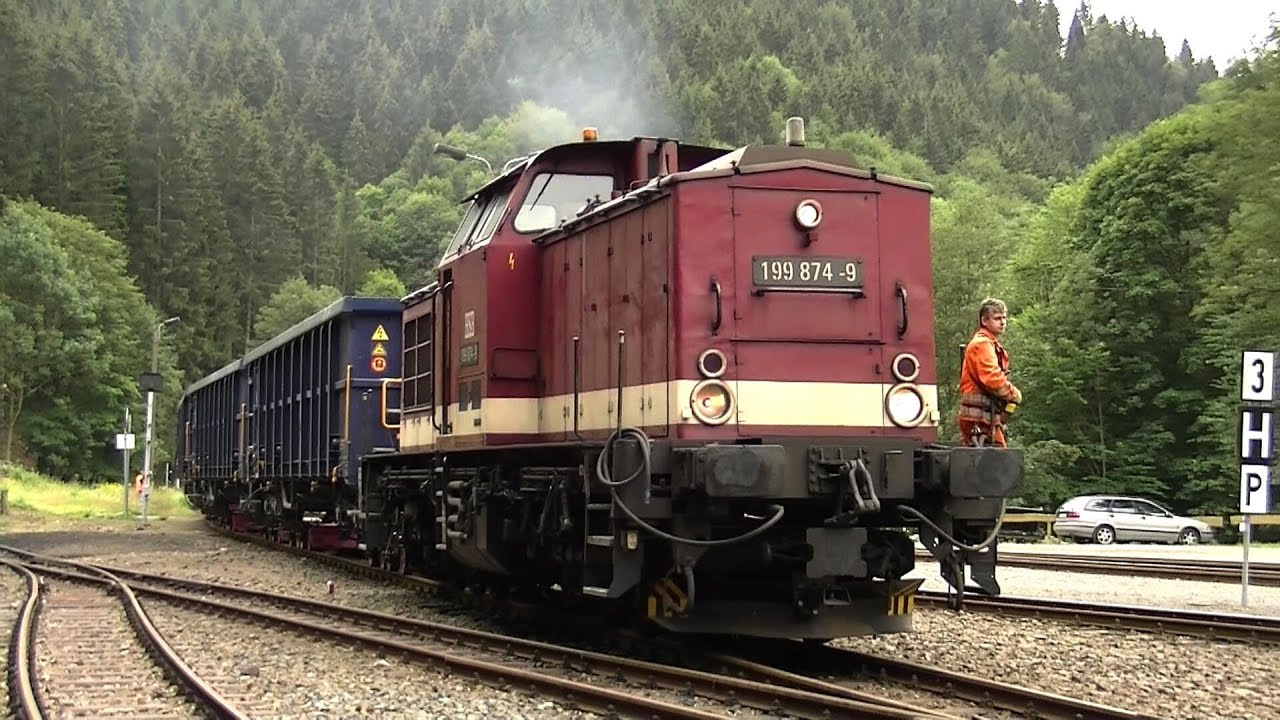Harzkamel 199 874 mit Schotterzug in Eisfelder Talmühle