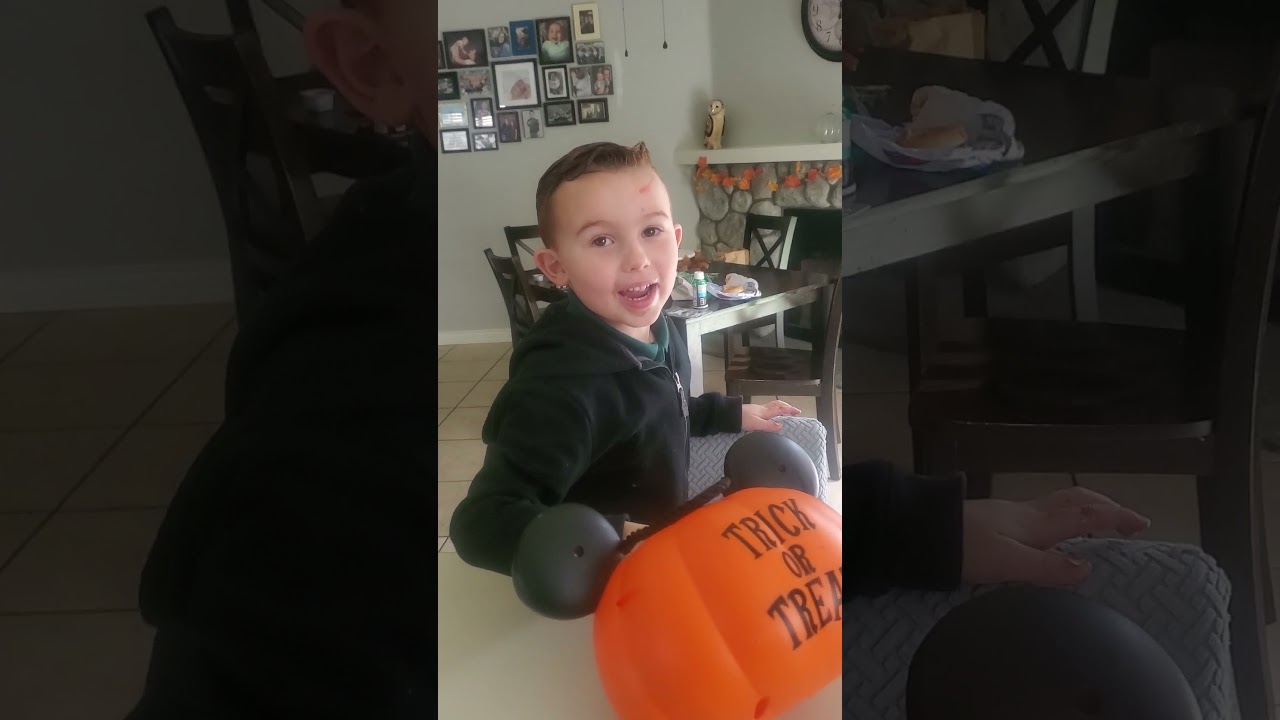 Hey Jimmy Kimmel, I Told My Kids I Ate All Their Halloween Candy