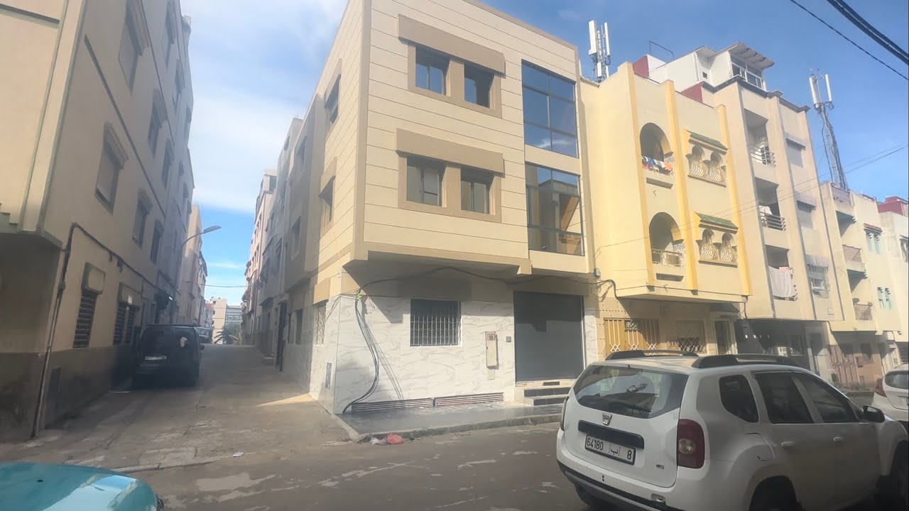 ضار للبيع في البرانيص محفظة 100 مترو لاكاب كراج جوج طبقة 0630298833