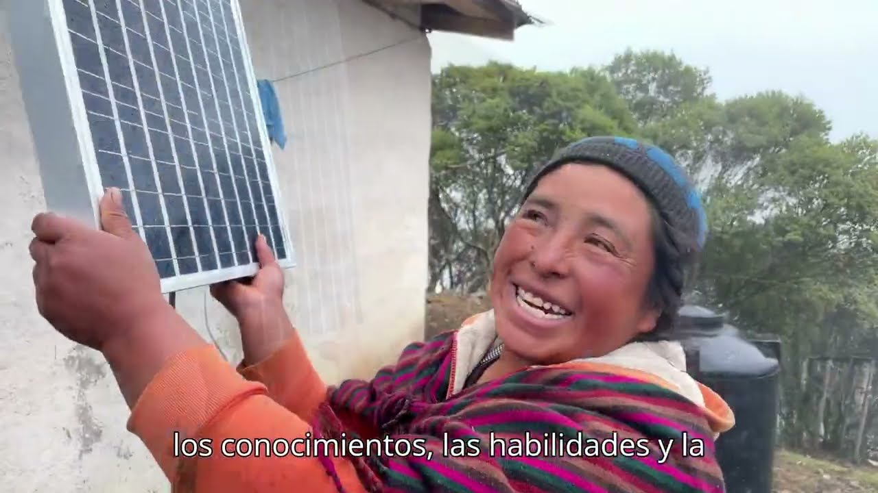 Barefoot College Guatemala: Electrificación Rural Solar y Empoderamiento de la Mujer