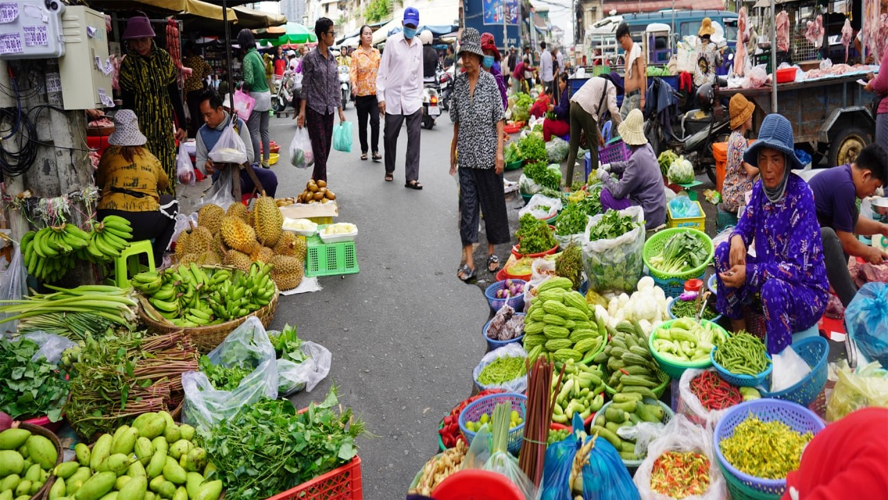 Amazing Hidden Gem Food Market Tours 2026 @Orussey &ndash; Morning Food Market Scene In Town