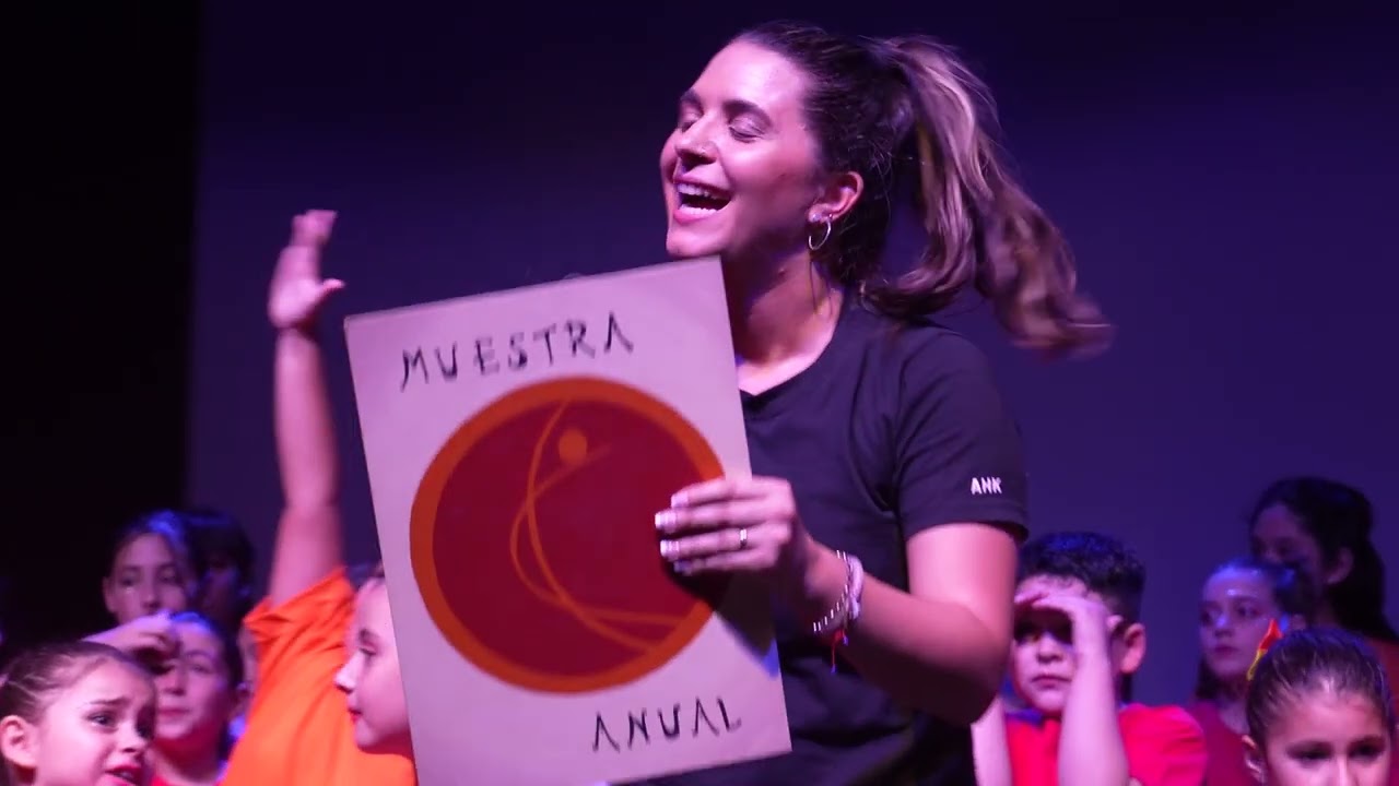 23- Final Ahk song - IX Show Teatro Metropolitan - Centro AHK