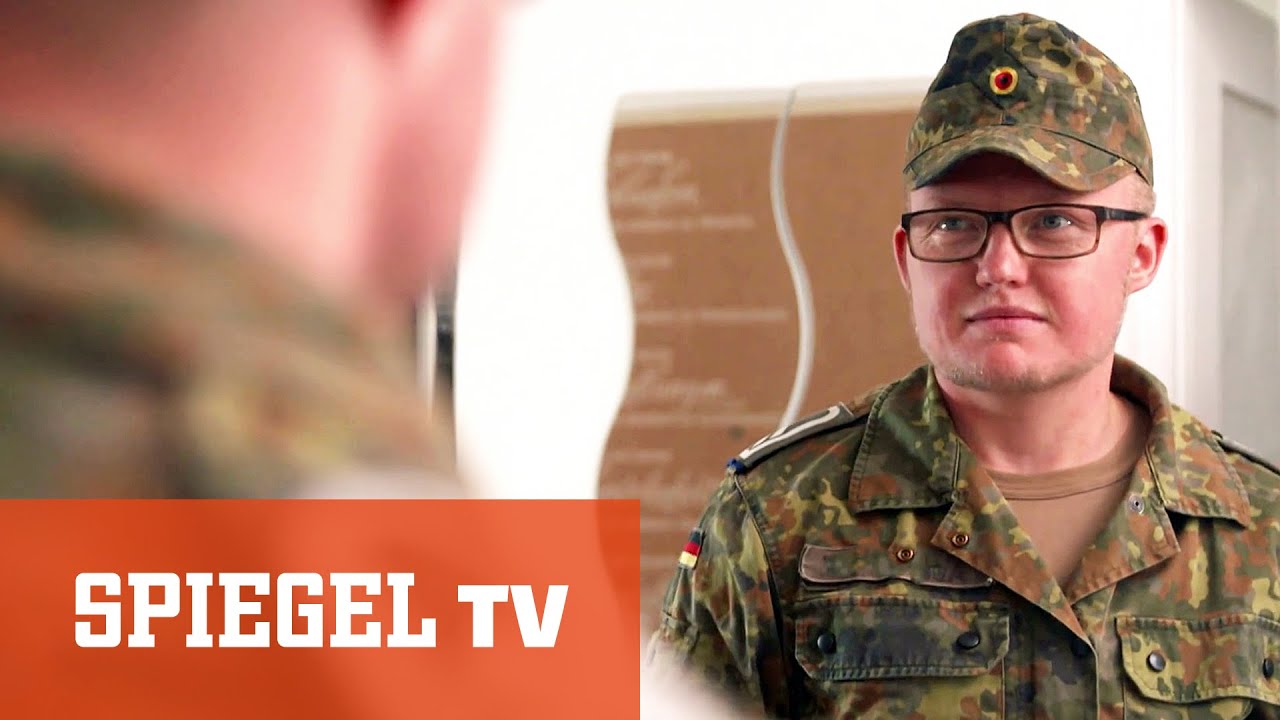 Früher Kornelia, heute Konstantin: der Transmann bei der Bundeswehr | SPIEGEL TV