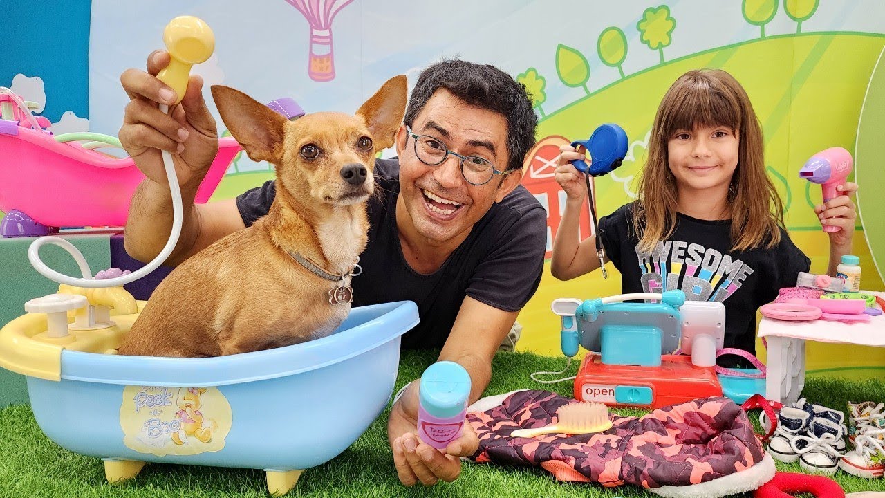 Çocuk oyunları! Nail Baba köpek ile oynuyor!